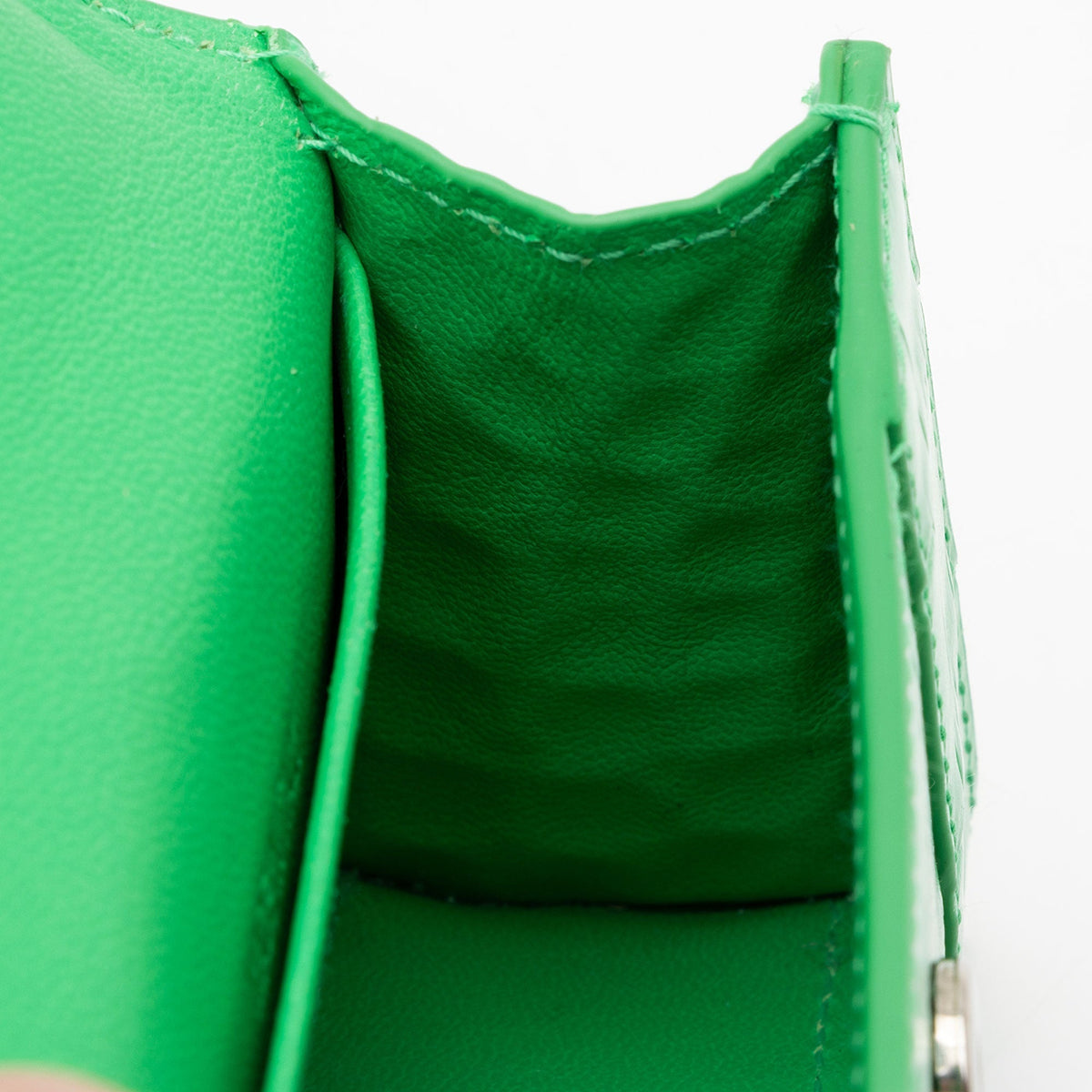 Balenciaga Shiny Croc Embossed Calfskin Hourglass Super Nano Top Handle Bag (SHF-c6OAtN)