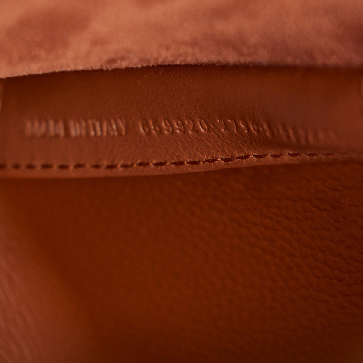 Balenciaga Tool 2.0 North South (SHG-uHVAK8)