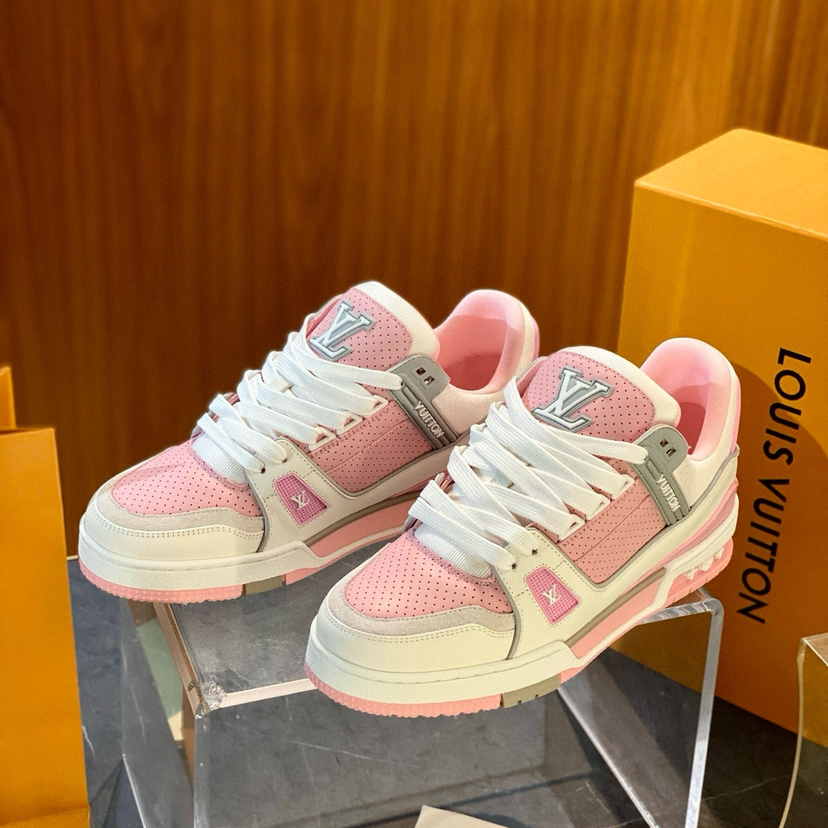 LOU TRAINERS