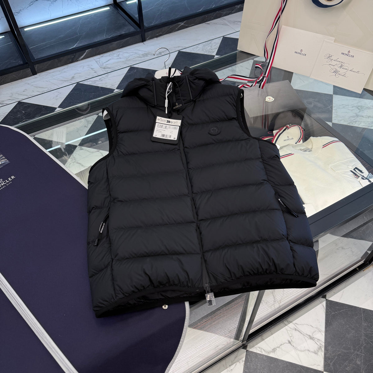 MONC VALMASQUE VEST