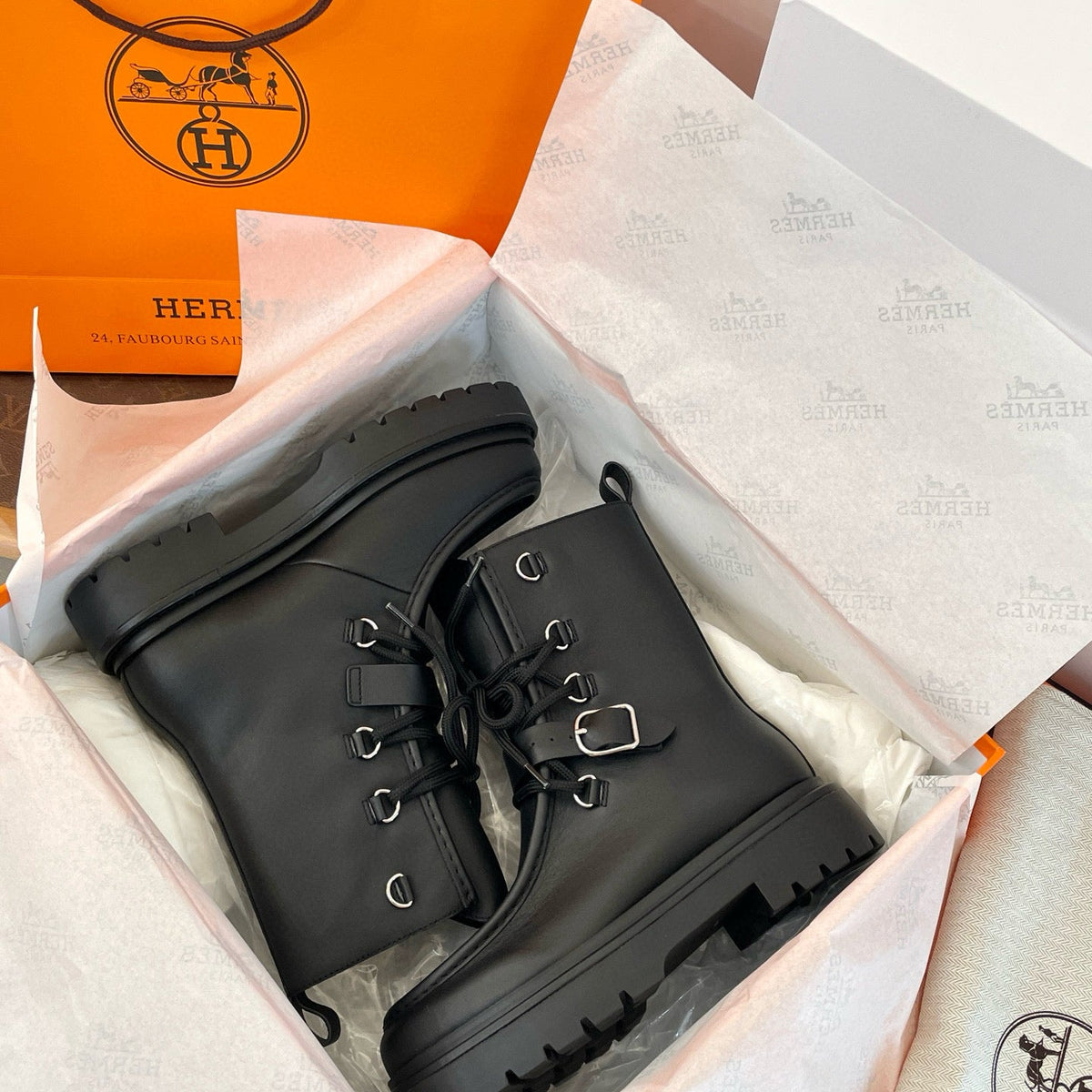 HERM LAND BOOTS