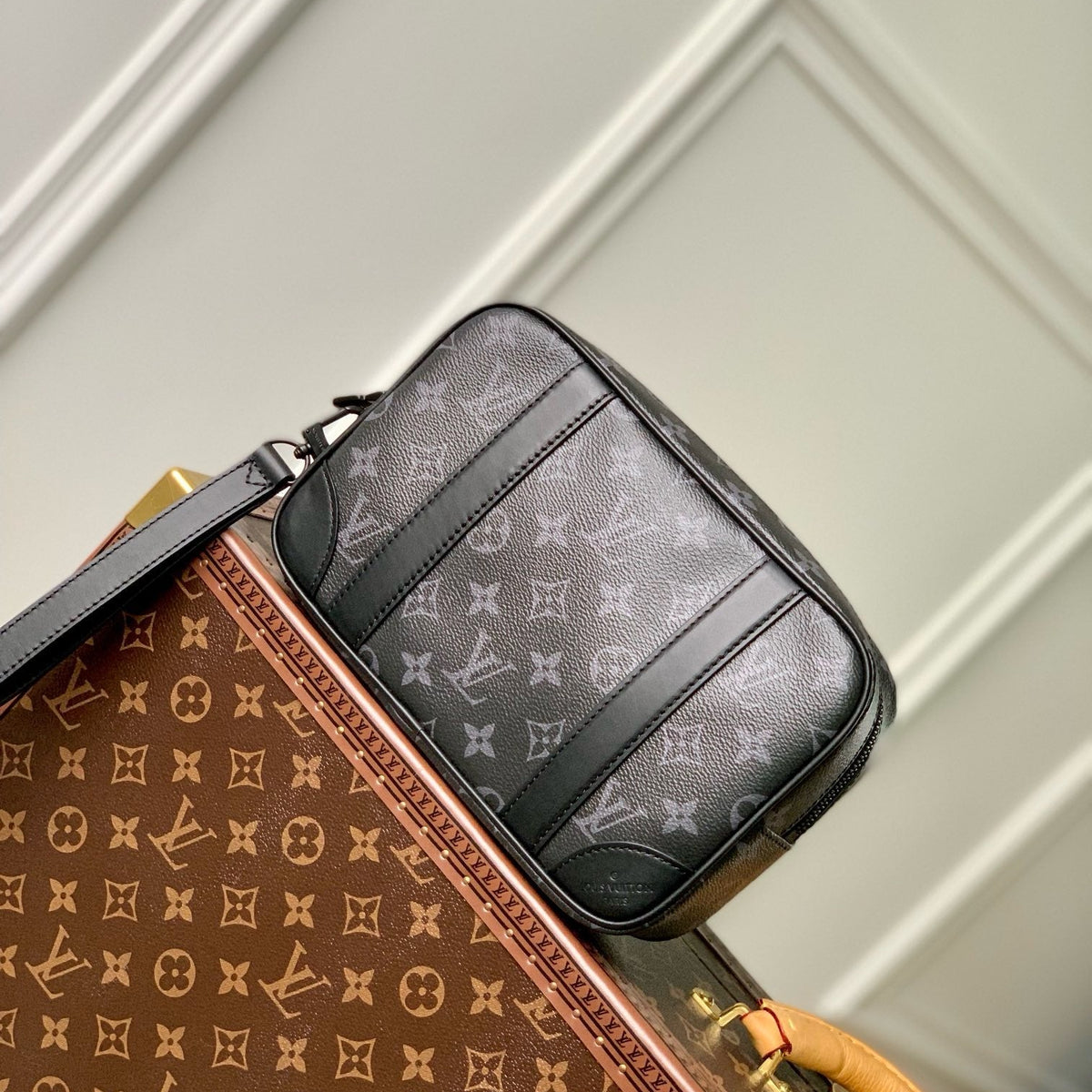 LOU POCHETTE KASAI