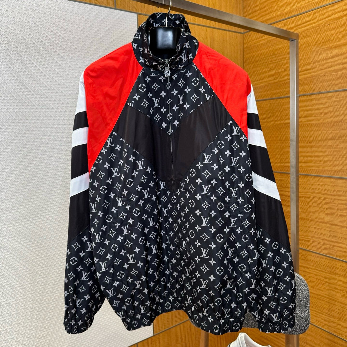 LOU JACKET