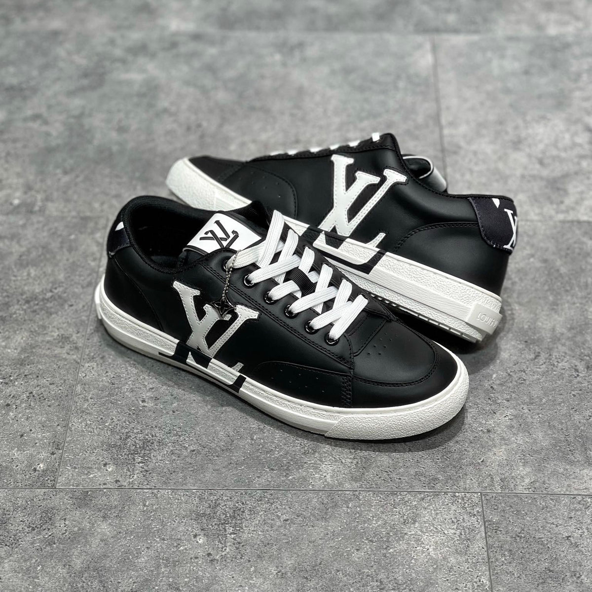 LOU TRAINERS