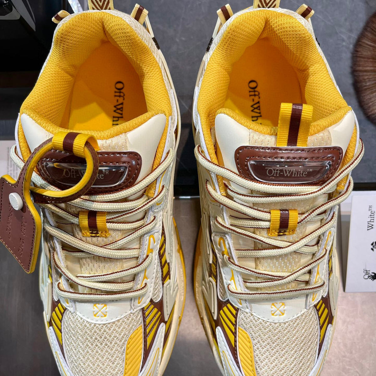 OFF W x VIRGIL ABLOH TRAINERS