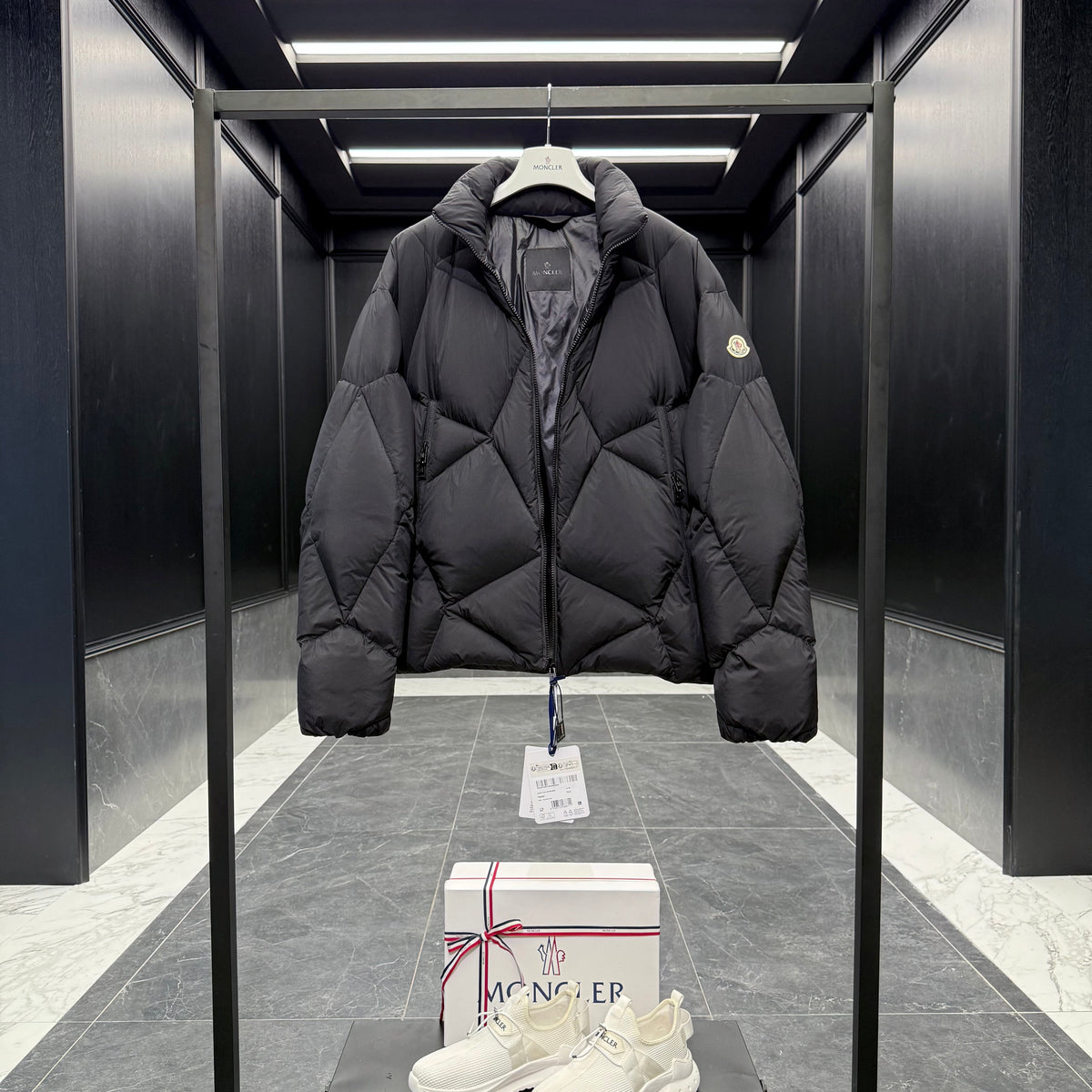 MONC VARDAR JACKET