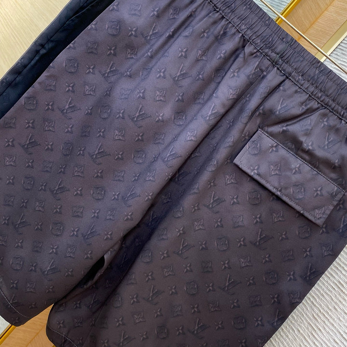 LOU SHORTS