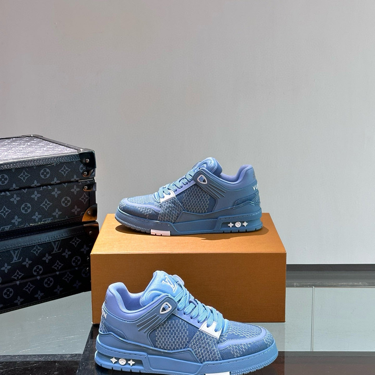LOU TRAINERS