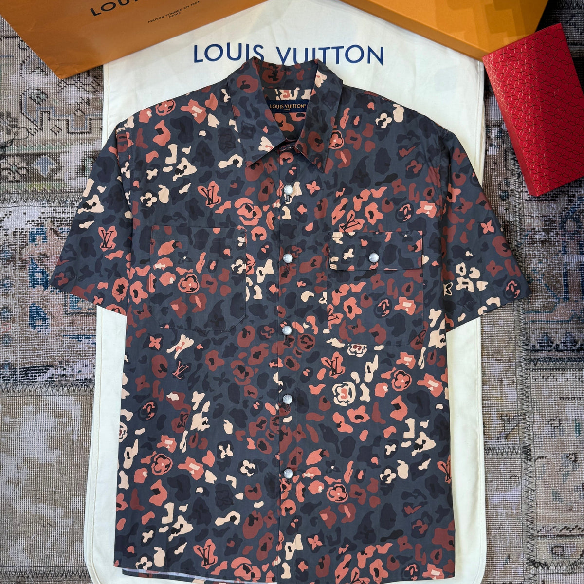 LOU SHIRT