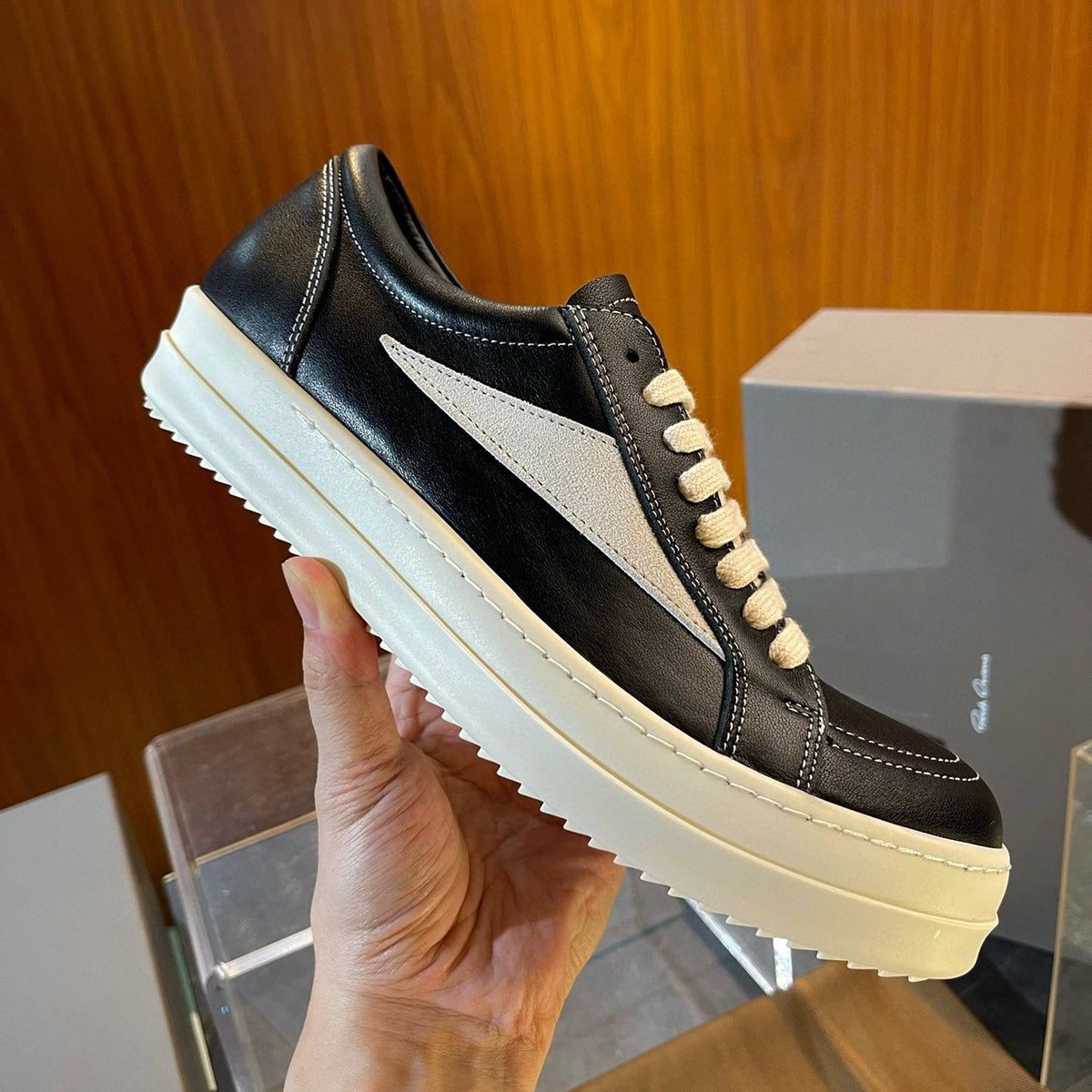 RICK O SNEAKERS