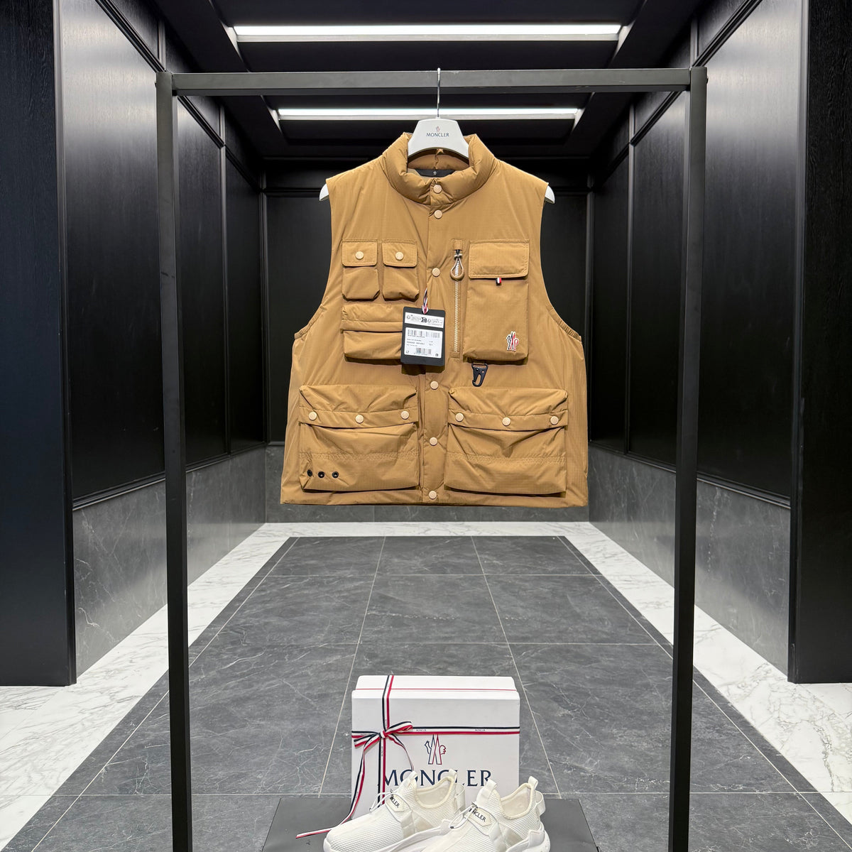 MONC TONGASS VEST