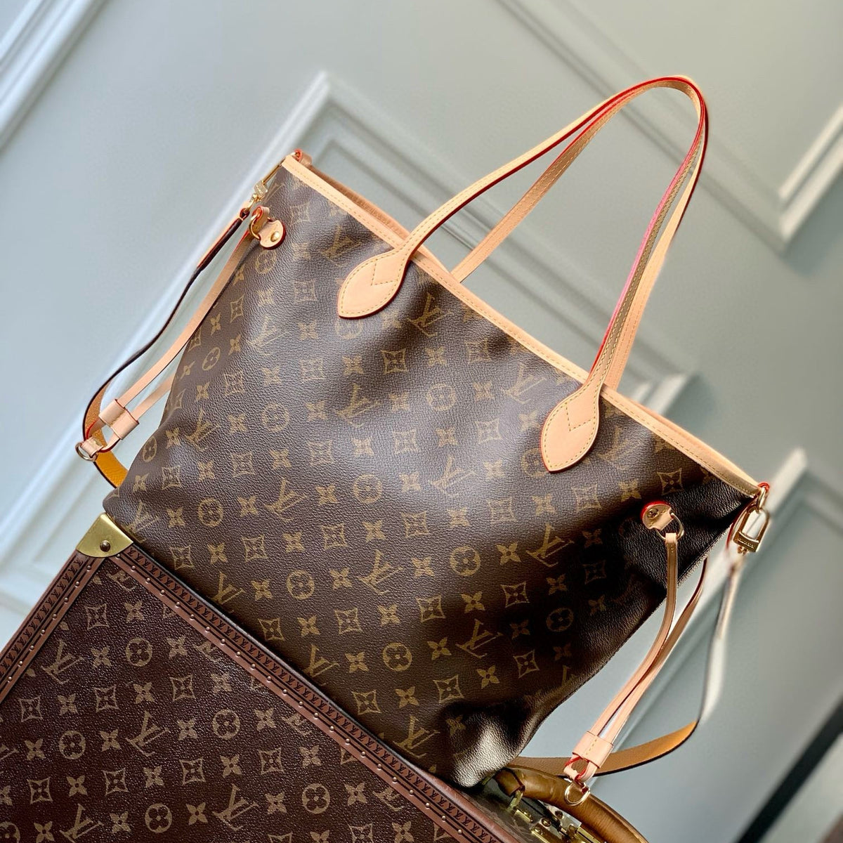 LOU NEVERFULL INSIDE OUT MM TOTE BAG