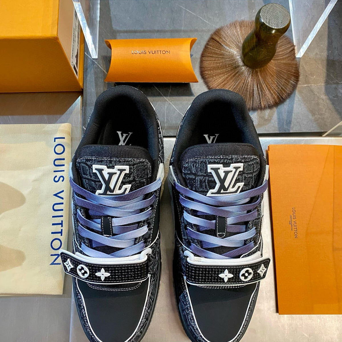 LOU TRAINERS