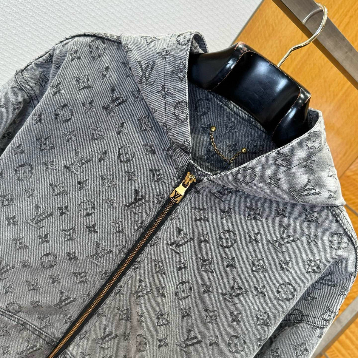 LOU DENIM JACKET