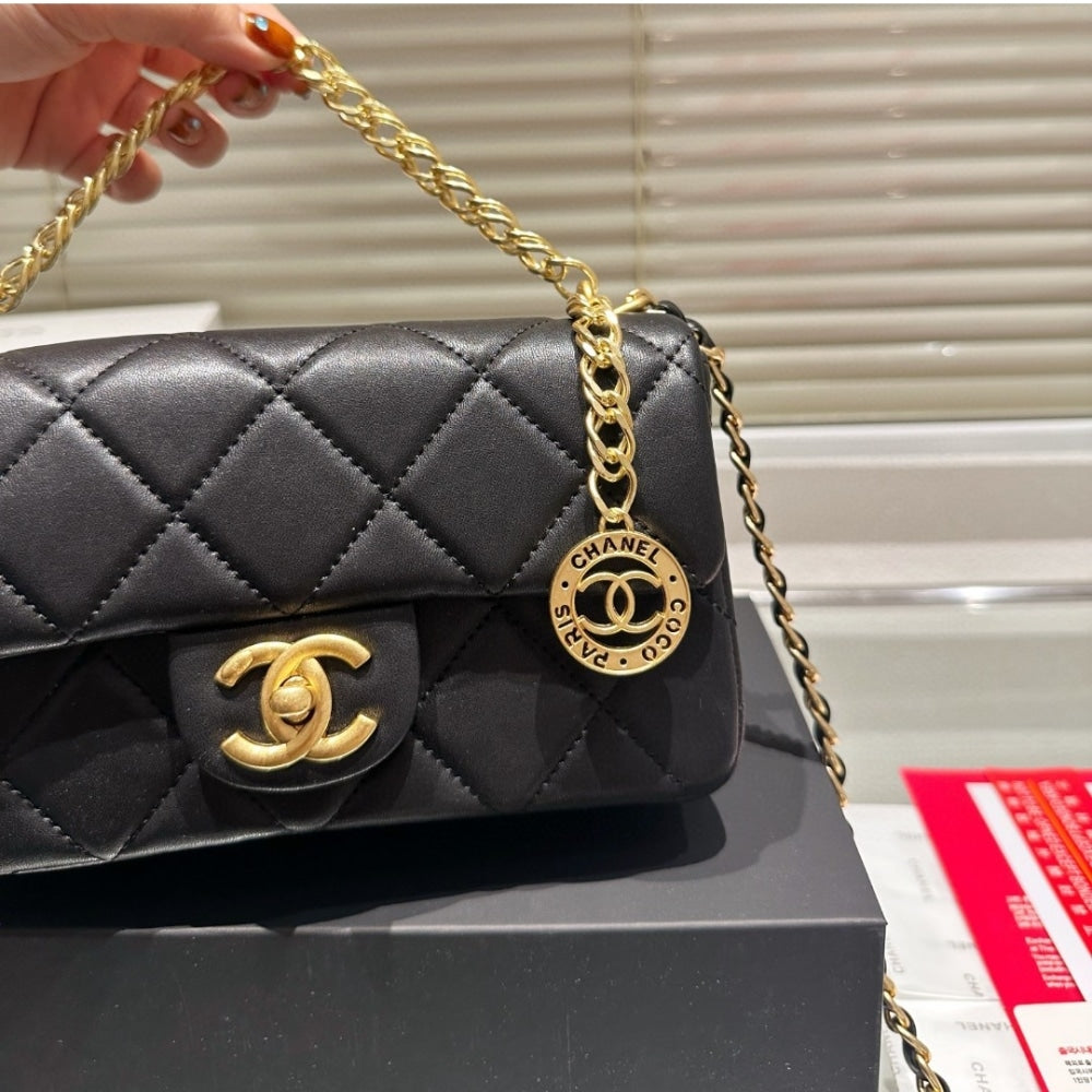 CC SMALL FLAP BAG WITH CHAIN BLACK 20CM