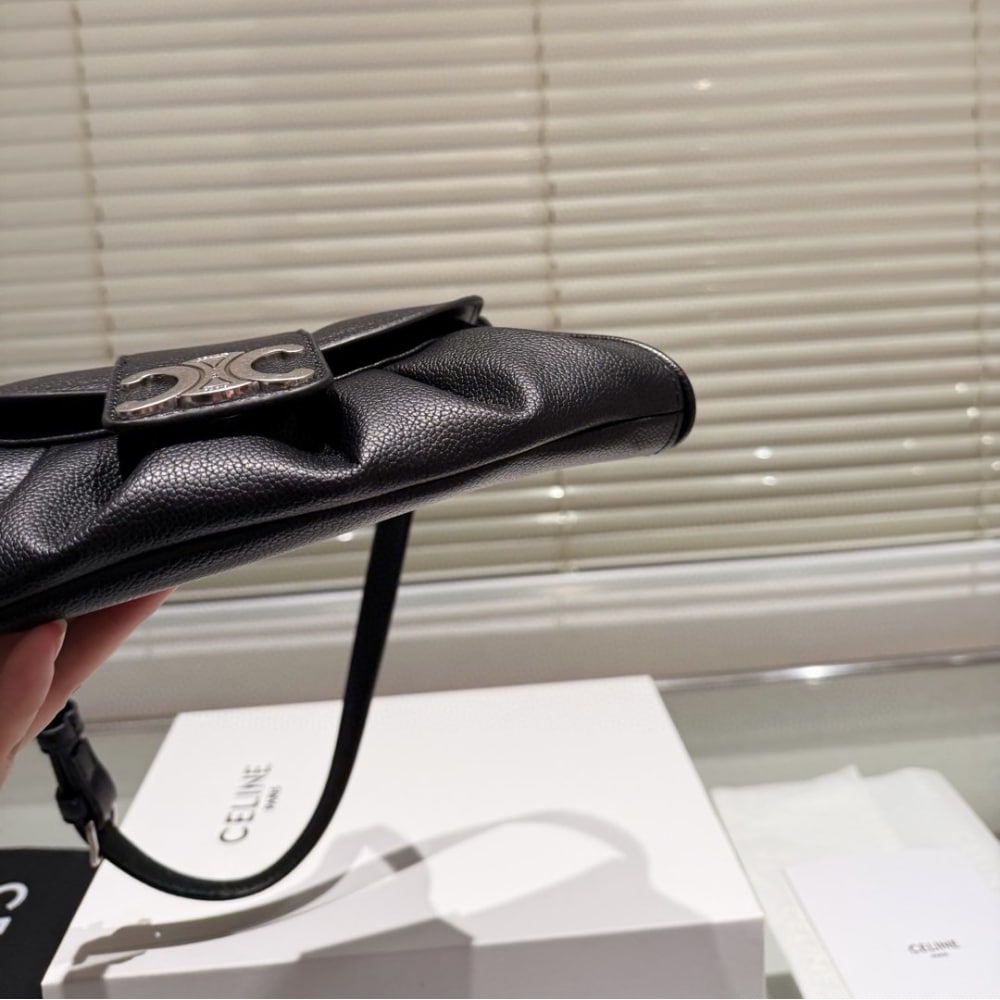 CELINE TEEN POLLY BAG IN BLACK 30CM 119883DPJ 38OG