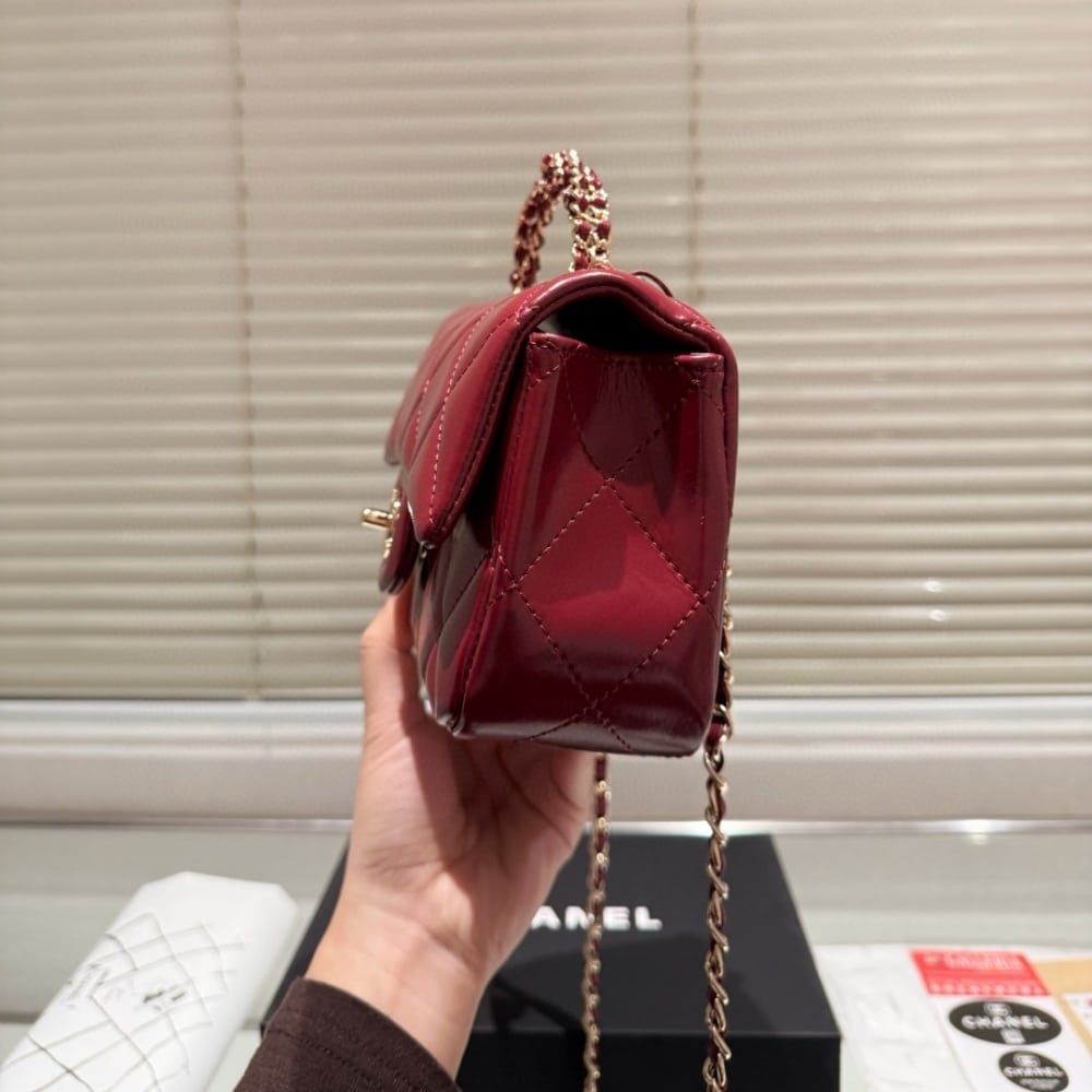 CC CLASSIC MINI FLAP BAG WITH CHAIN IN BURGUNDY 21CM