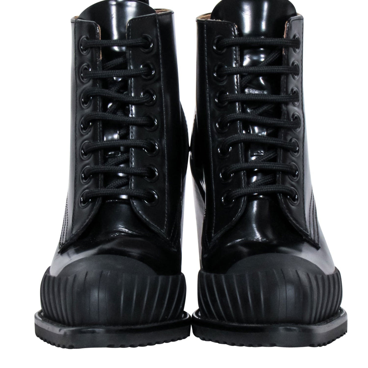Chloe - Black & Tan Patent Leather Lace Up Short Boots Sz 8