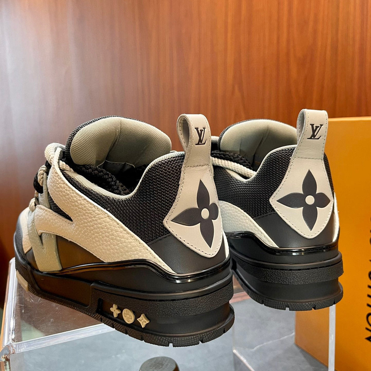 LOU TRAINERS