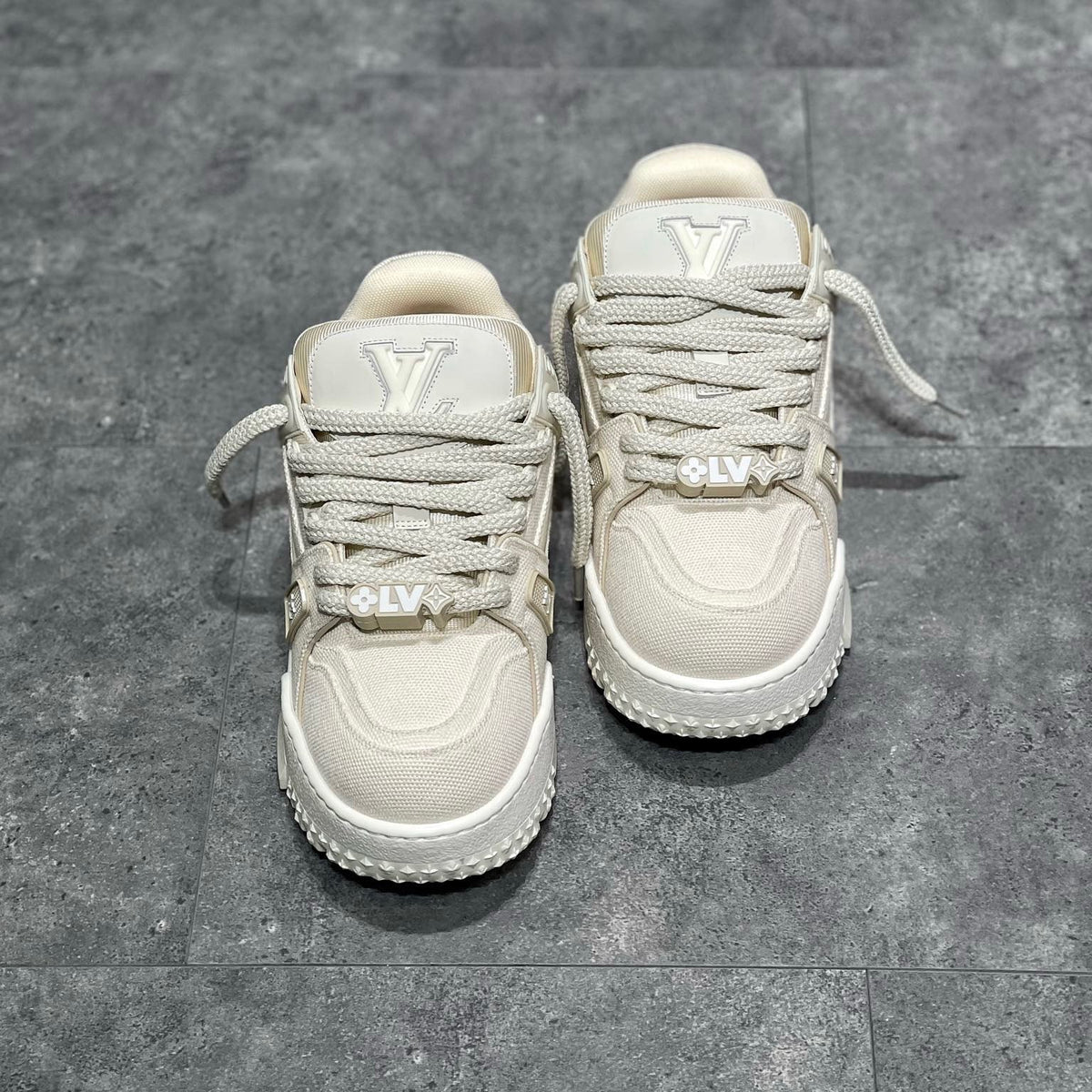 LOU TRAINERS