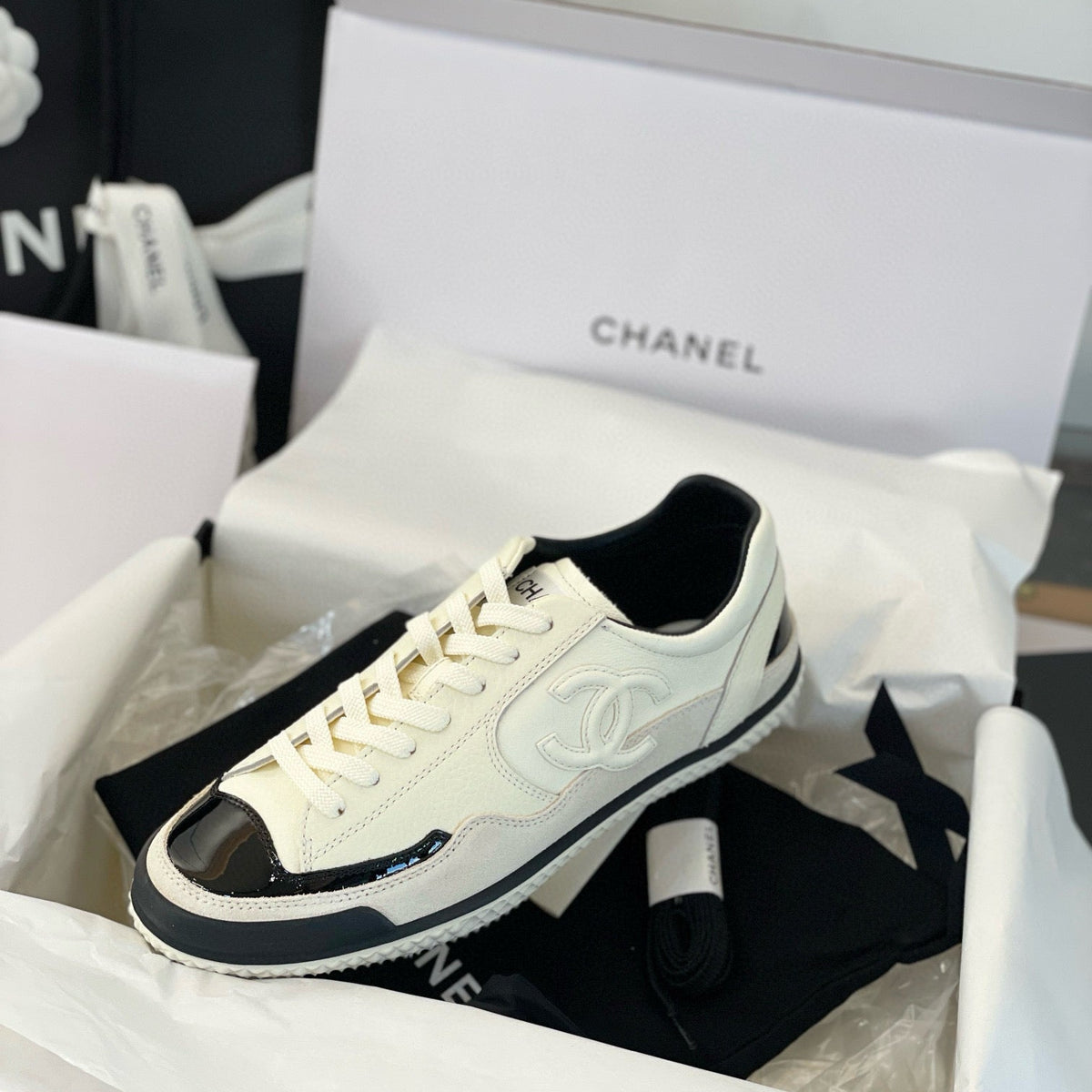 CC SNEAKER