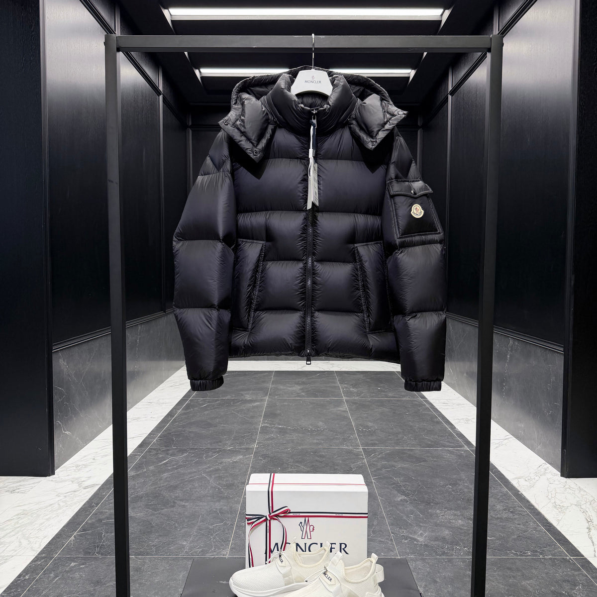 MONC COUYERE JACKET