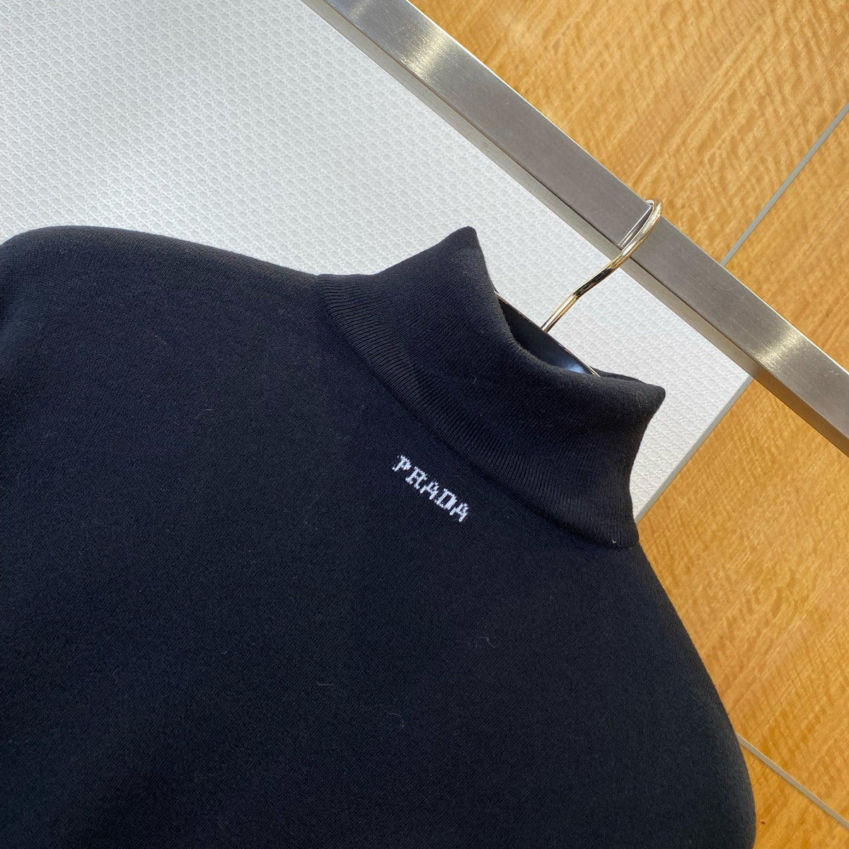 PD TURTLENECK