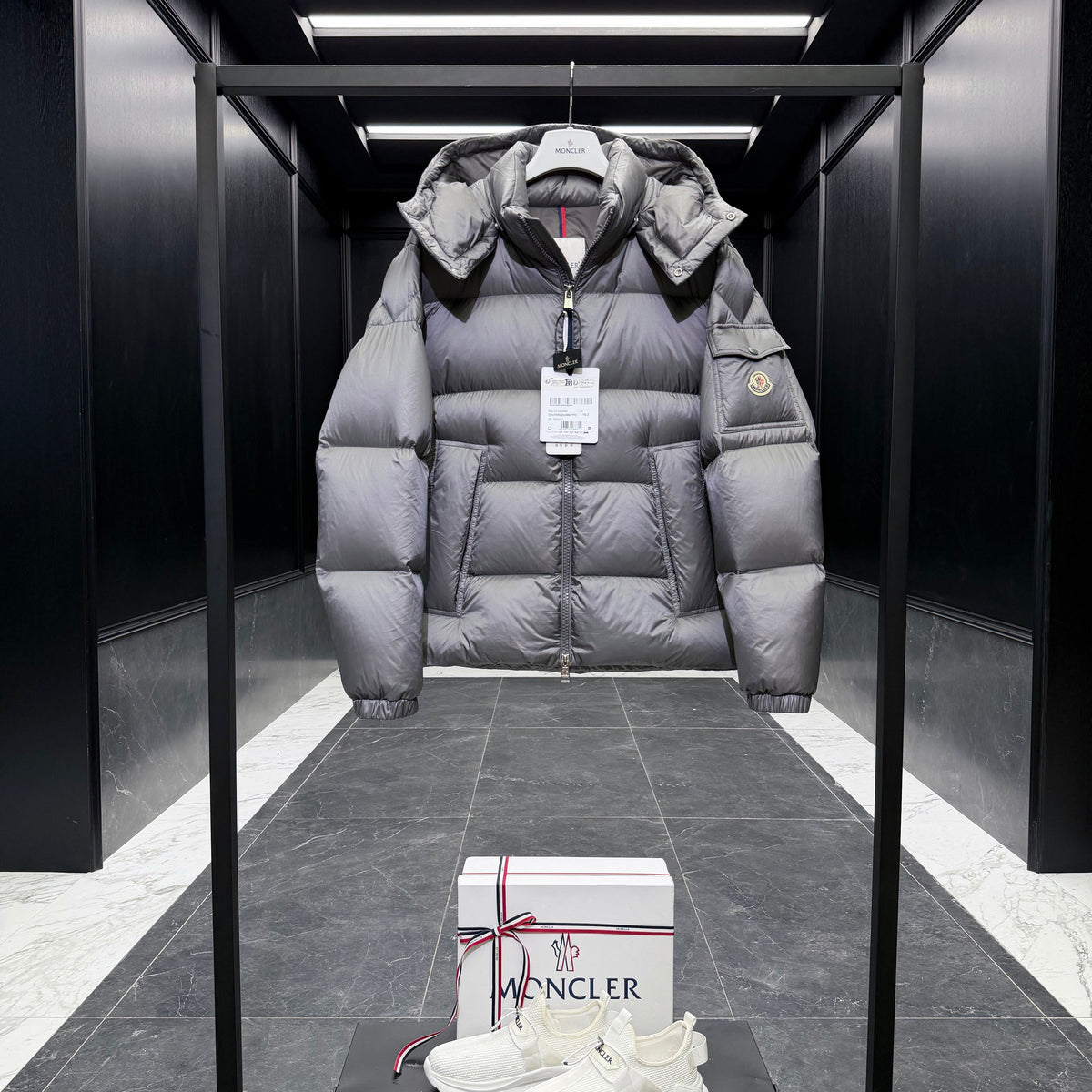 MONC COUYERE JACKET