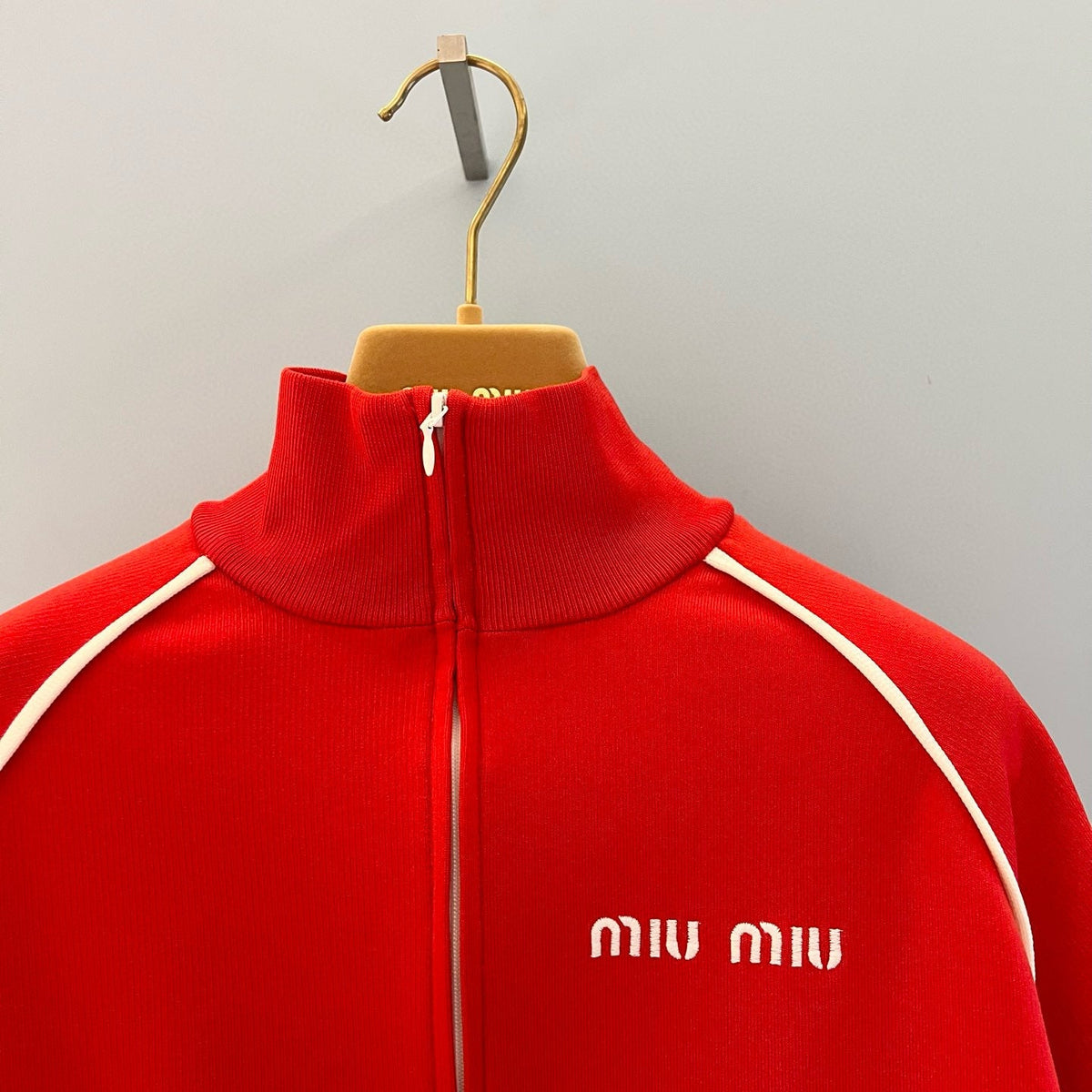 MIU M ZIP SWEATSHIRT
