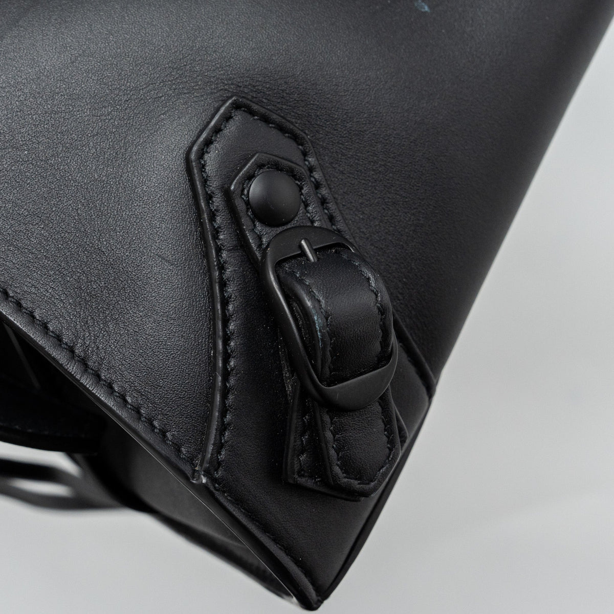balenciaga Neo Classic Small Handbag Calfskin Black black/ruthenium hardware