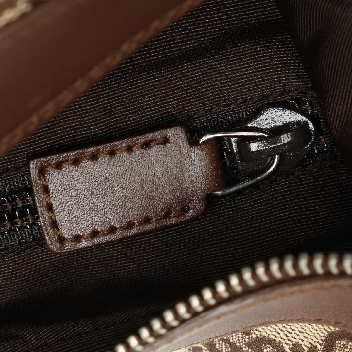 GUCCI GG Canvas Shoulder Bag