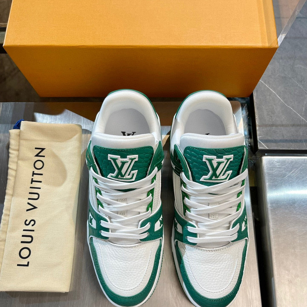 LOU TRAINERS