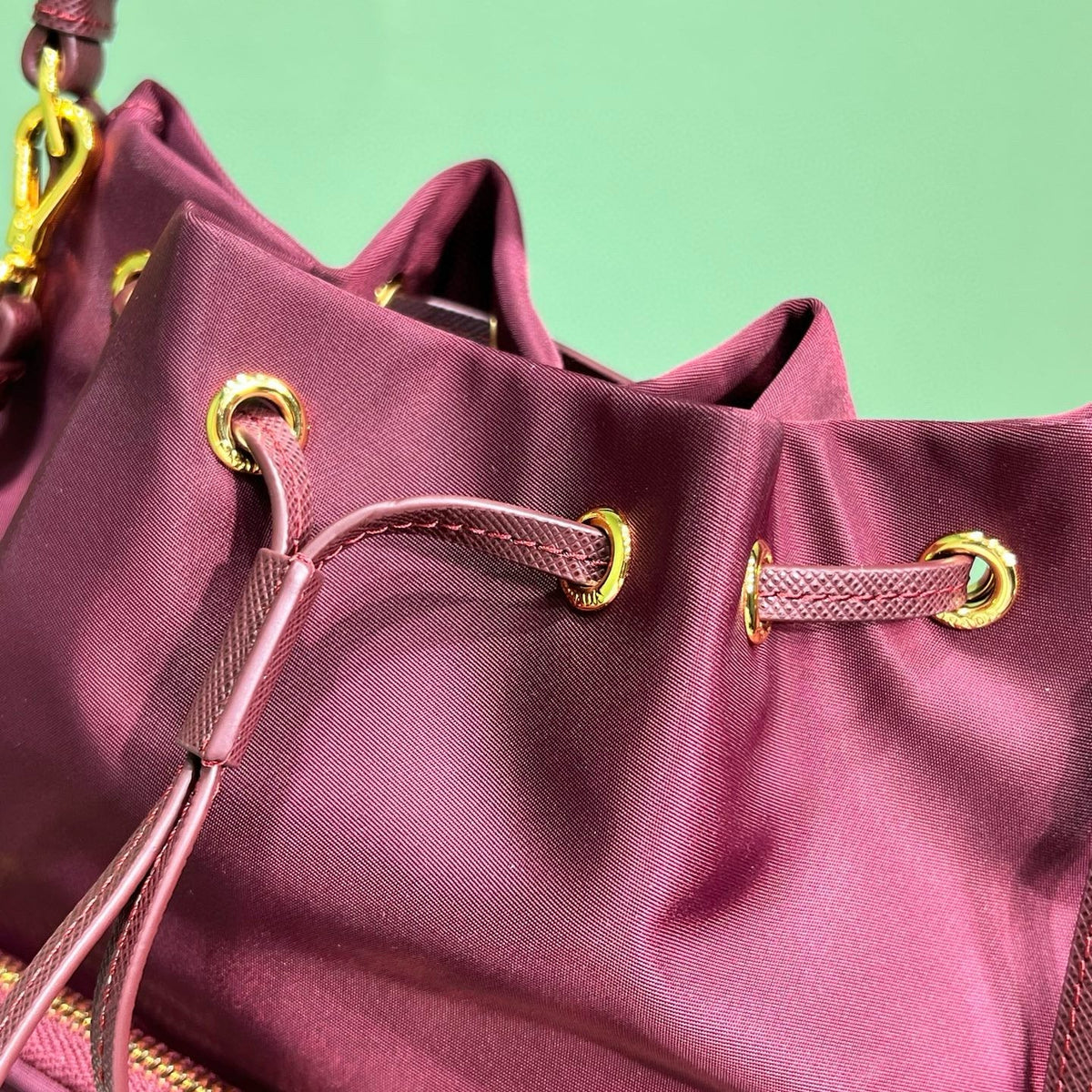 PD DUET RE-NYLON BUCKET BAG