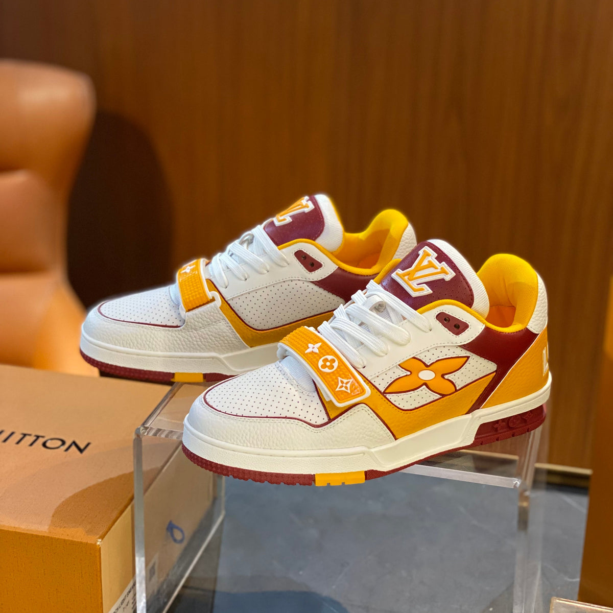 LOU TRAINERS