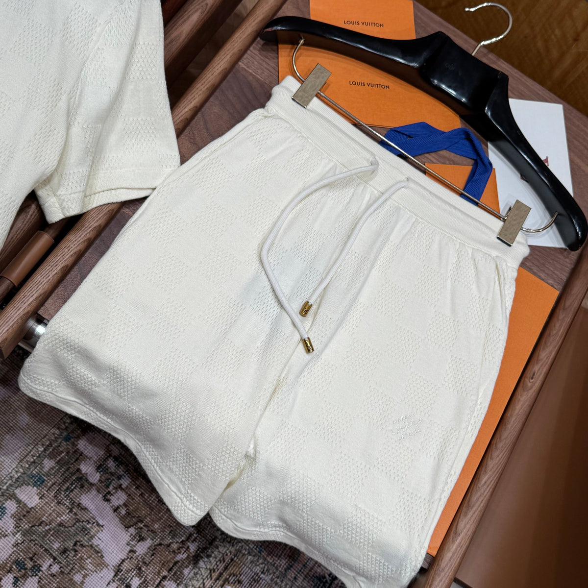 LOU SHORTS
