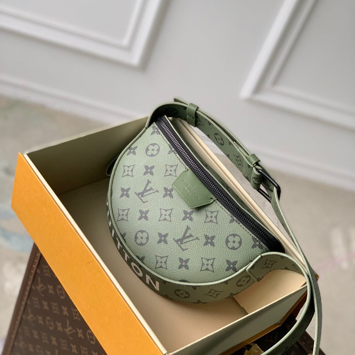 LOU MOON BAG