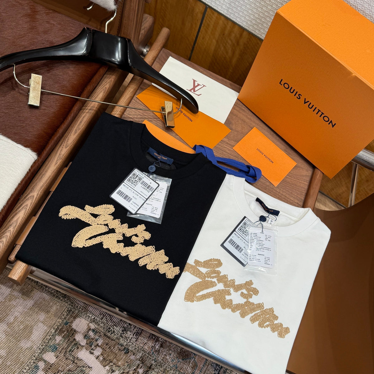 LOU T-SHIRT