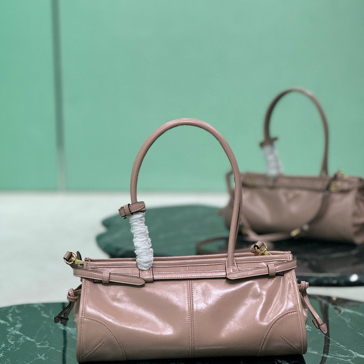 PD MEDIUM LEATHER HANDBAG