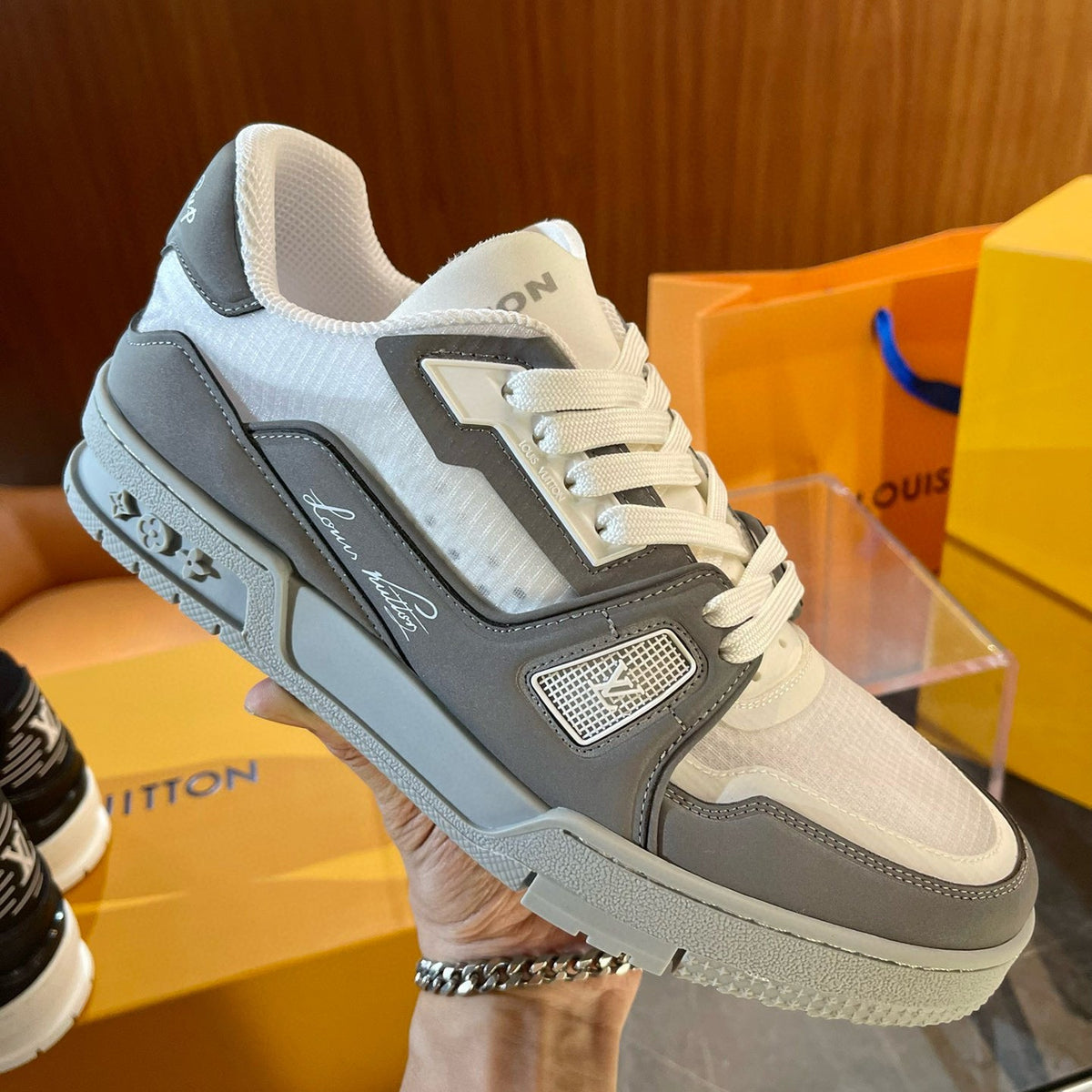 LOU TRAINERS