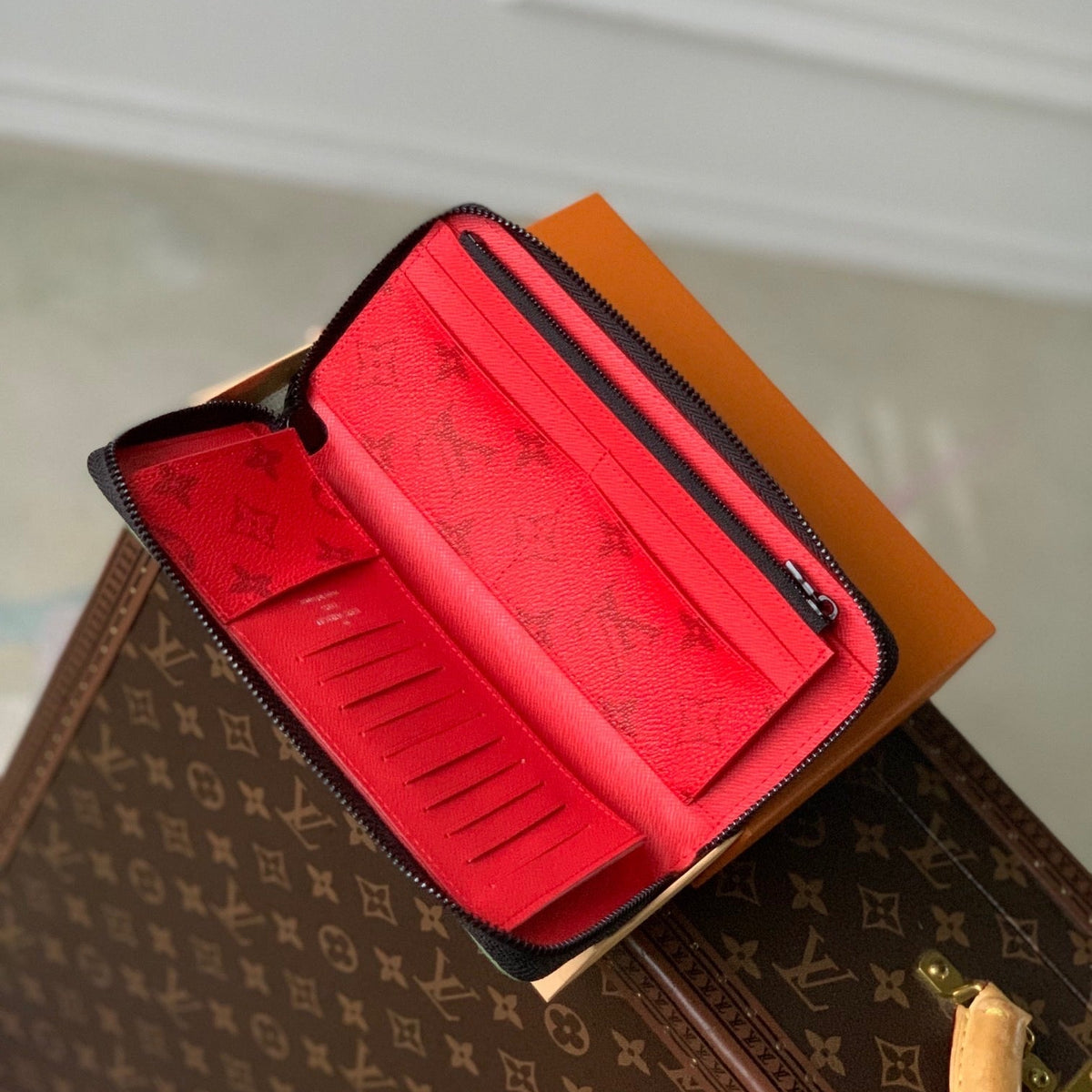 LOU WALLET