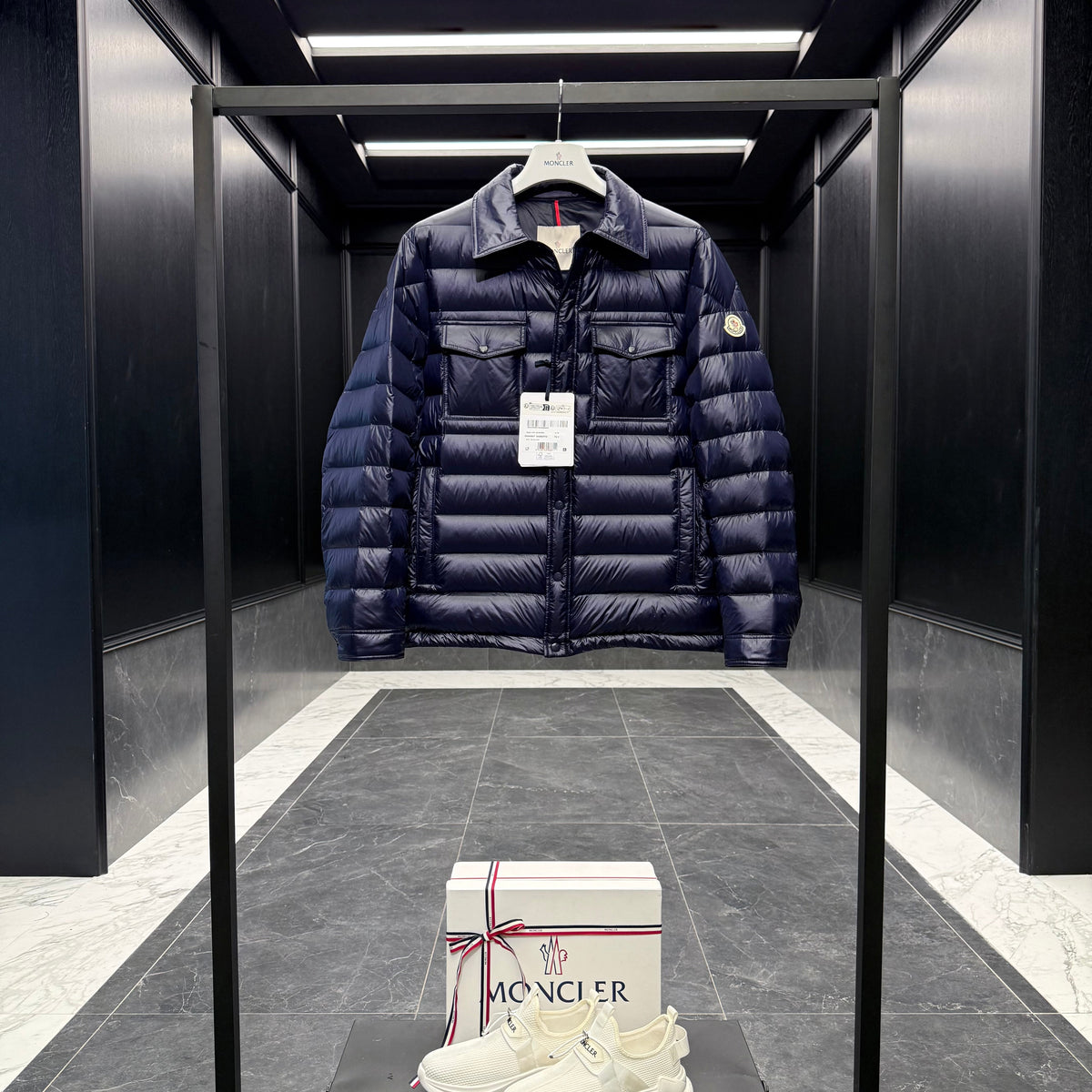 MONC CHAMBLY JACKET