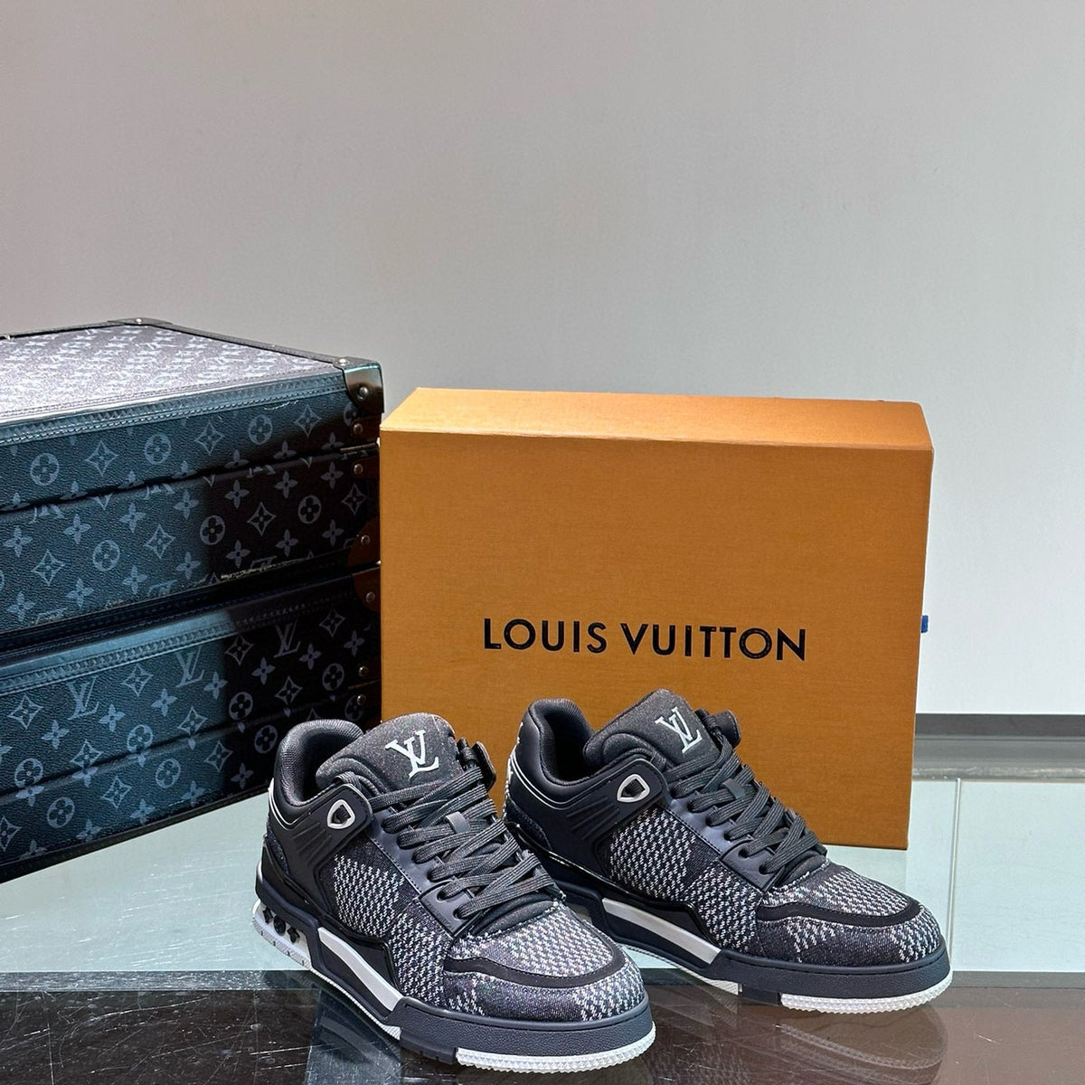 LOU TRAINERS