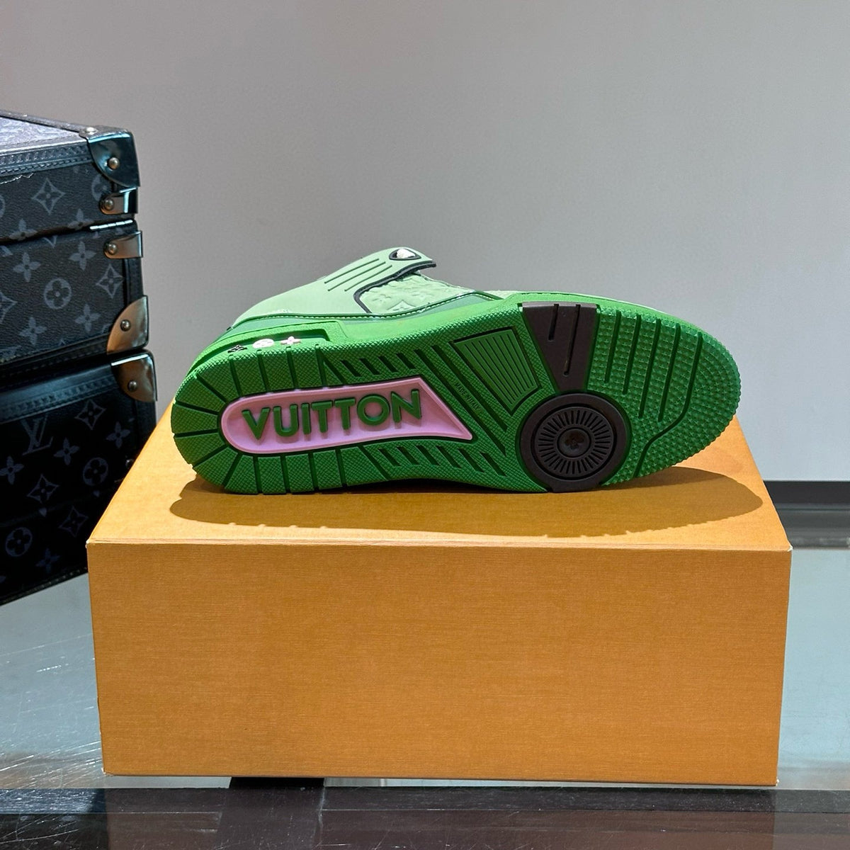 LOU TRAINERS