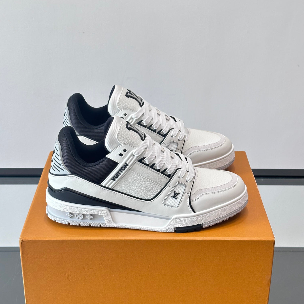 LOU TRAINERS