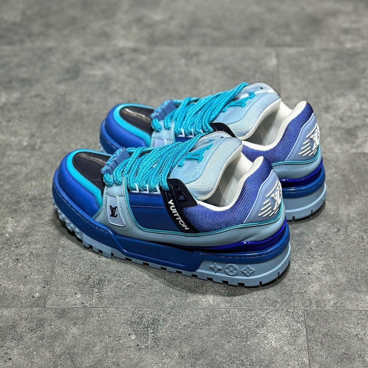 LOU TRAINERS
