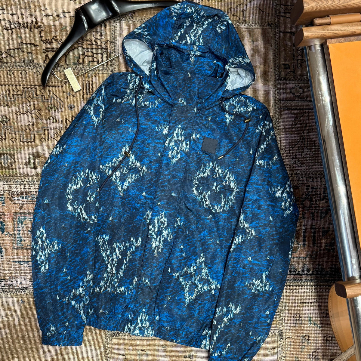 LOU JACKET