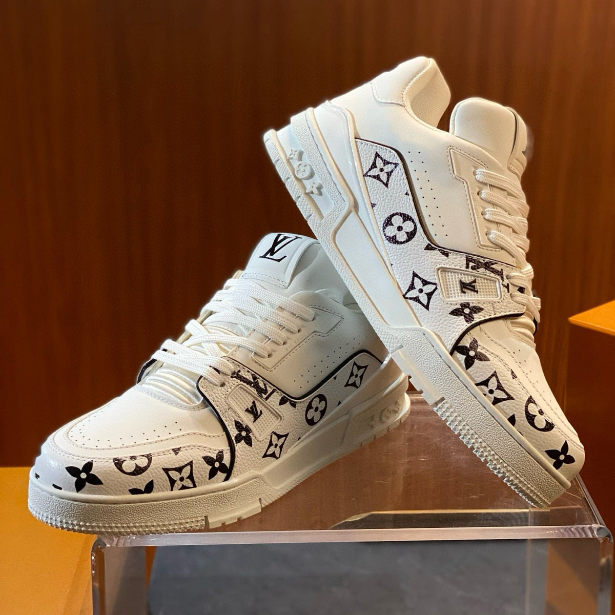 LOU TRAINERS