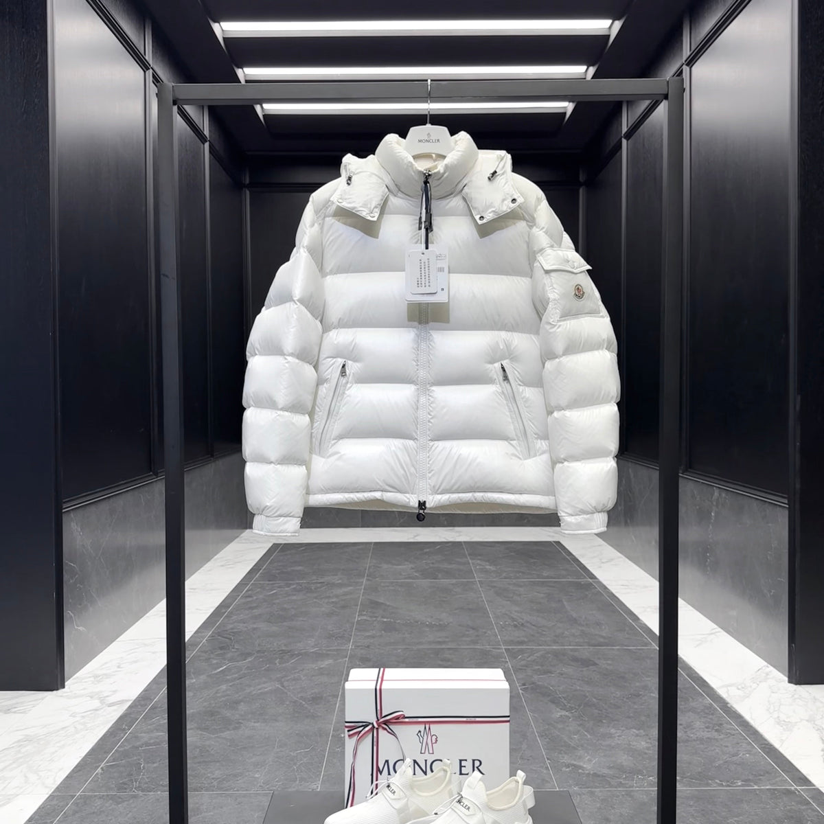 MONC MAYA JACKET