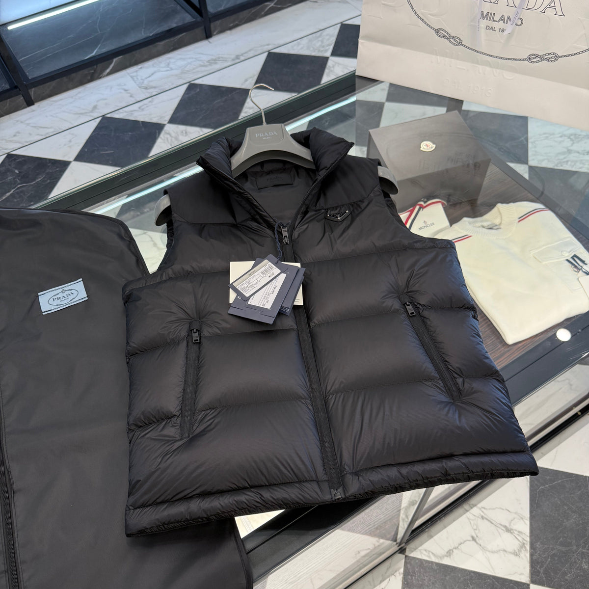 PD VEST
