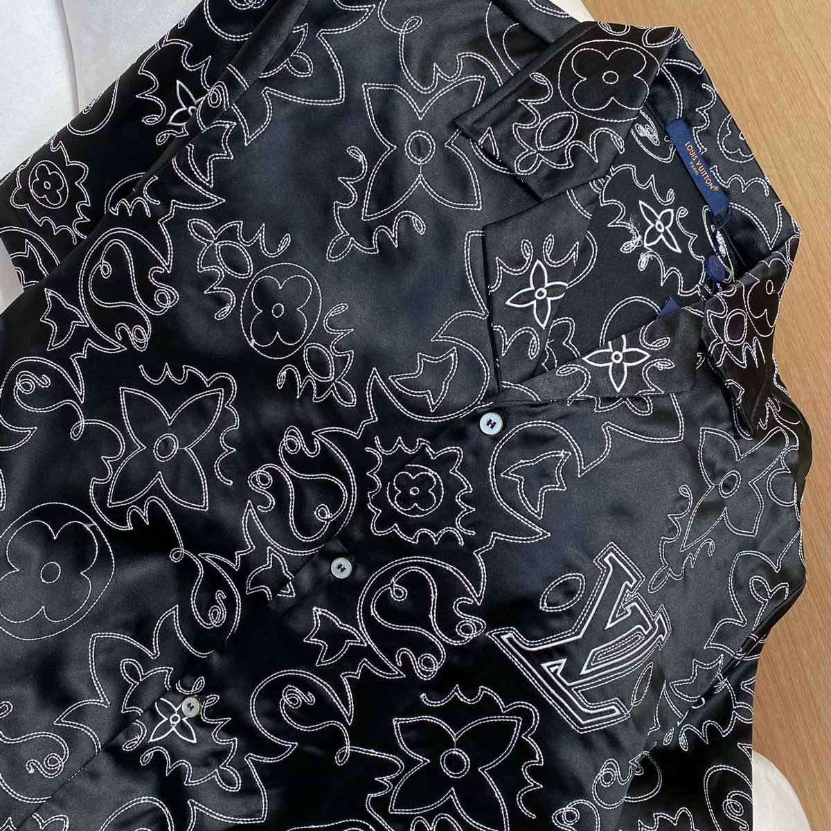 LOU SHIRT